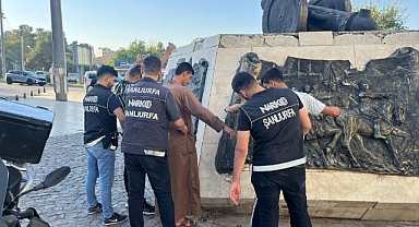 136 Sokak Satıcısı Gözaltına Alındı