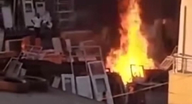 Urfa'da Korkutan Yangın! İşyerinde Hasar Oluştu