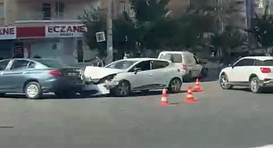 Şanlıurfa’da İki Araç Çarpıştı!