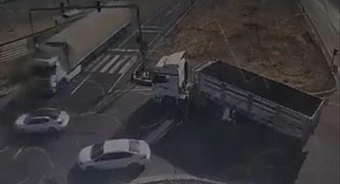 Urfa'da Tır Otomobili Biçti! Bir Kişi Can Verdi