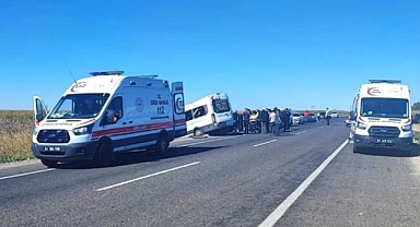 Urfa'da Kontrolden Çıkan Minibüs Şarampole Girdi