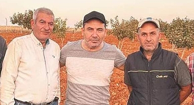 Urfalı Sanatçı Ferhat Göçer, Fıstık Bahçesinde