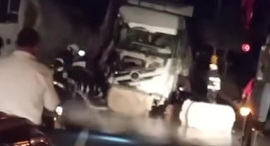 Suruç Ölüm Yolunda 2 Tır Çarpıştı! Ortalık Savaş Alanına Döndü
