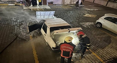 Karaköprü’de Araç Yangını! İtfaiye Ekipleri Tarafından Söndürüldü