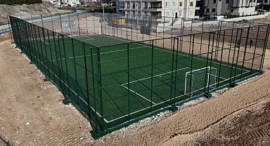 Karaköprü’de Gençler İçin Yeni Spor Alanı! Batıkent’e Modern Sentetik Çim Saha