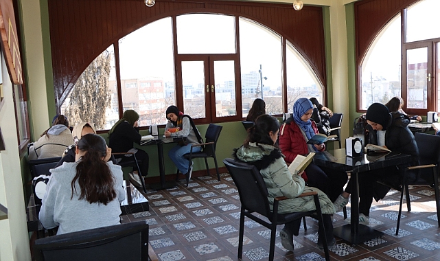 Büyükşehir Belediyesi, Gençlere Eğitim Desteği Sunuyor!