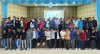 Eğitimci Yazar Hasan Yıldız Deneyimlerini Lisesi Öğrencileriyle Paylaştı