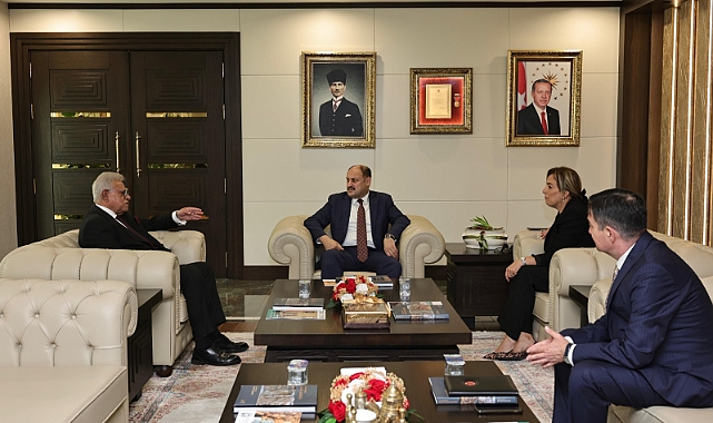 Şanlıurfa'da Uluslararası Temas! Başkan Gülpınar, Büyükelçi Junaid'i Makamında Ağırladı