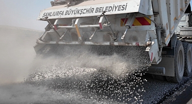 Şanlıurfa Büyükşehir Belediyesi’nden Bozova’da Ulaşımı Güçlendiren Asfalt Çalışması