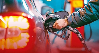 Akaryakıtta Dev İndirim! Benzin ve Motorinde Fiyatlar Değişiyor