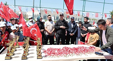 Eyyübiye’de 23 Nisan Coşkusu: Çocuklara Kupa ve Madalya Yağdı!
